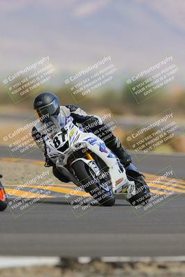 media/Sep-11-2022-SoCal Trackdays (Sun) [[81b7e951af]]/Turn 14 (1130am)/